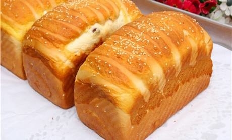 누르스름한 겔 제빵 개량제 뛰어난 빵 구조는 빵 부피 빠른 연화를 확대했습니다